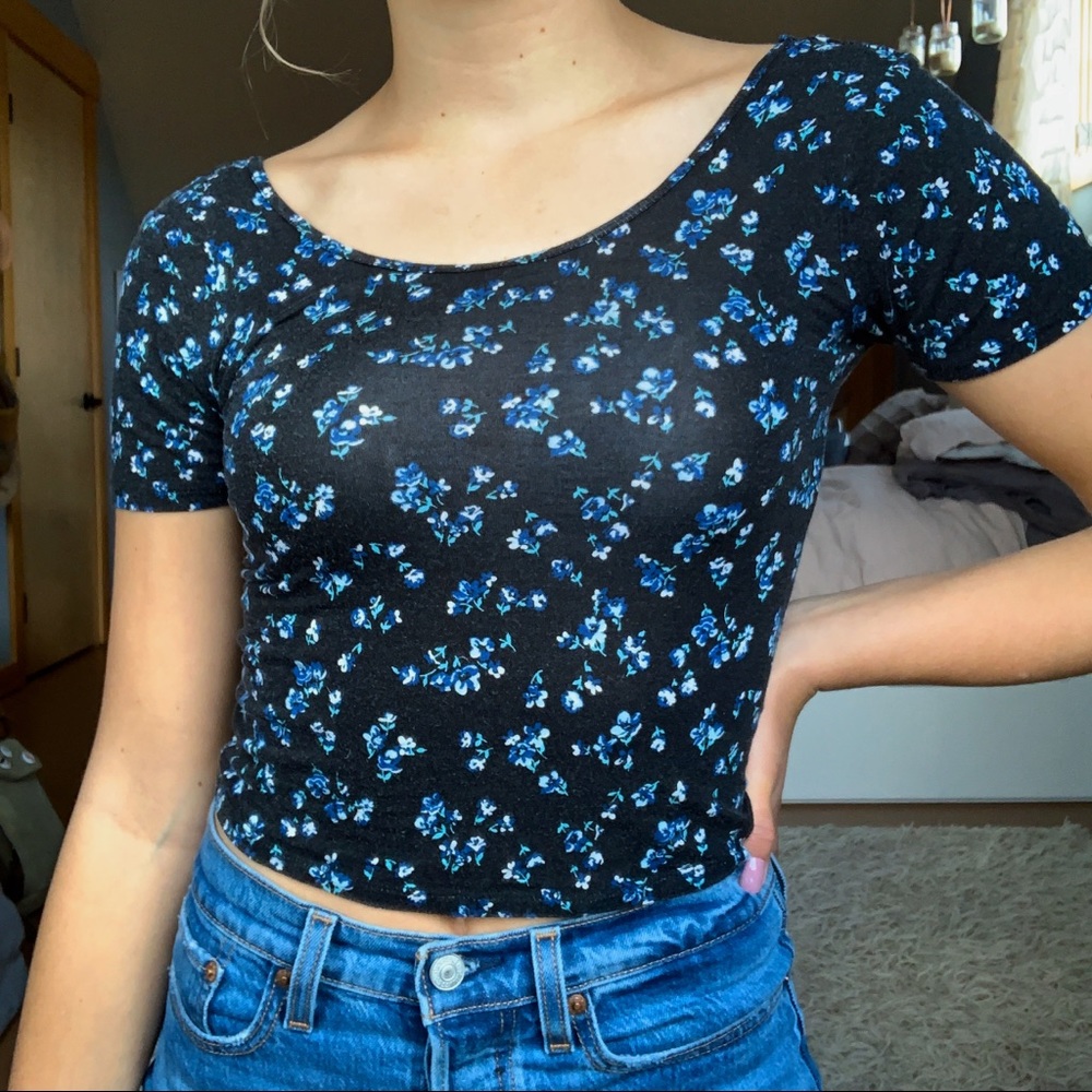 Aeropostale Floral Crop Top